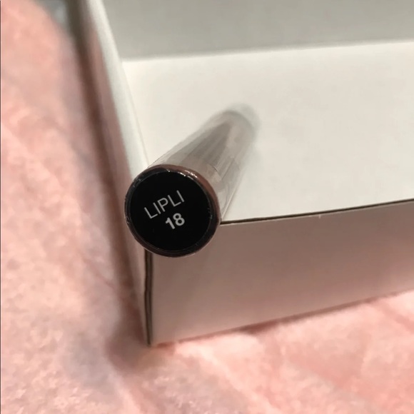 Lipstick Makeup Bundle - Picture 3 of 8